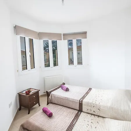 The Ultimate 5 Star Holiday In With Private Pool And Close To The Beach, 1199 빌라 파라림니